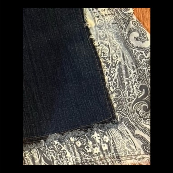 Vintage Arden B flare legs boho jeans with paisley accents - Picture 10 of 10